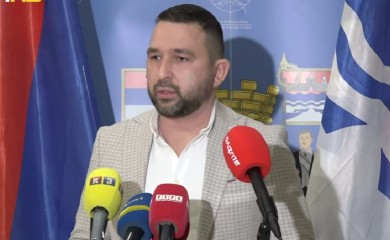 Pećanac: Ne postoji koalicija SNSD-a i Narodnog fronta (VIDEO)