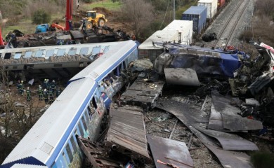 Uhapšene četiri osobe zbog nesreće u Grčkoj, vozovi greškom na istom kolosjeku