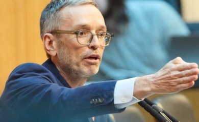 AUSTRIJA: Raste rejting stranke čiji moto je “Zaustavite EU ludilo”