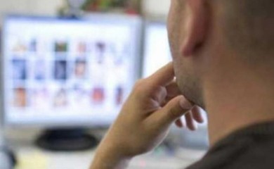 Muškarac tražio novac: Prijetio da će objaviti eksplicitne fotografije