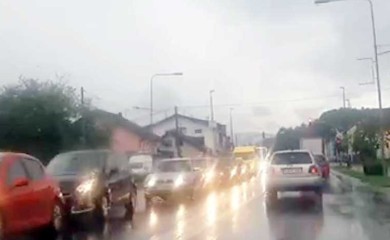 Kolaps saobraćaja u Banjoj Luci, kilometarska kolona u Lazarevu