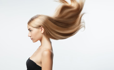 Greške zbog kojih se kosa brže masti, a krajevi pucaju