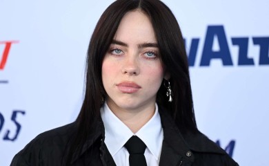 Bili Ajliš kritikovala ICE na dodjeli Gremija: „Niko nije ilegalan na ukradenoj zemlji“