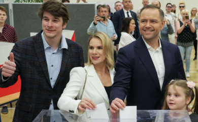 NOVA ERA U POLJSKOJ Pobjedu odnio Karol Navrocki, iza sebe ostavio mračnu prošlost i kontroverzne stavove