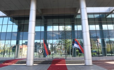 Građani i novinari (ne) smiju znati o čemu pričaju premijer i ministri