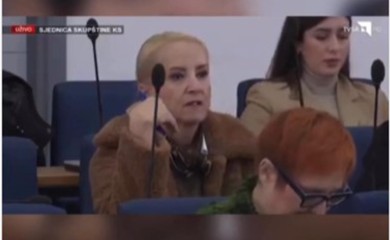 Sebija Izetbegović žvakala žvaku na sjednici Skupštine Kantona Sarajevo (VIDEO)