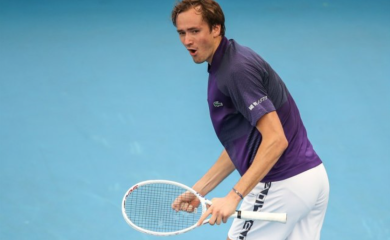 Medvedev u drugom kolu Adelejda