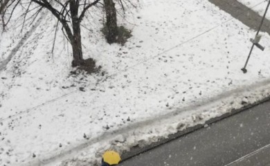 Snijeg u Banjaluci pada, ne prestaje