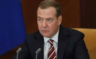 MEDVEDEV: Smatrajte se metama