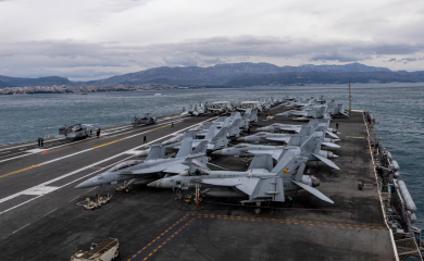 Najveći svjetski nosač aviona USS „Džerald R. Ford“ napustio Split, kurs prema Iranu