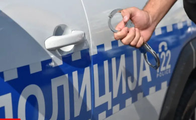 Napad na policiju u Banjaluci: Uhapšen maloljetnik koji je osumnjičen da je oštetio "audi" na Starčevici