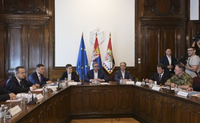 Vučić sazvao hitnu sjednicu Savjeta za nacionalnu bezbjednost