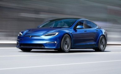 Tesla Model S se pokazao u zimskim uslovima