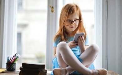 Cijeli jedan grad djeci zabranio korištenje pametnih telefona do srednje škole