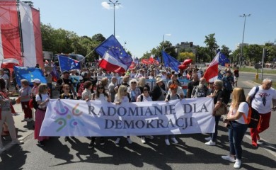 Hiljade Poljaka na ulicama Varšave