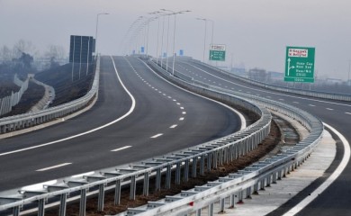 Čeka se novi ministar finansija: Na računima UIO stotine miliona od putarina, vlast bez dogovora