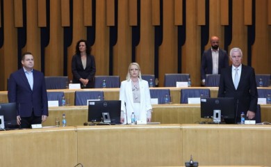 CIK: Mandat Novaković Bursać prestaje po sili zakona