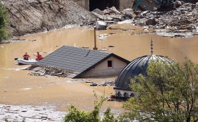 Katastrofalne poplave u BiH odnijele najmanje 18 života