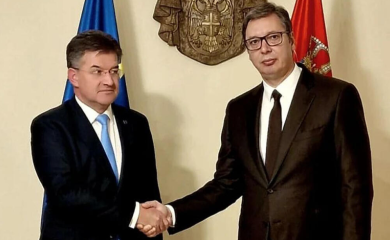 Vučić se sastao sa Lajčakom