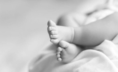 Ljekari u šoku, ali i porodica: Završena obdukcija bebe od pet dana koja se zagrcnula u porodilištu