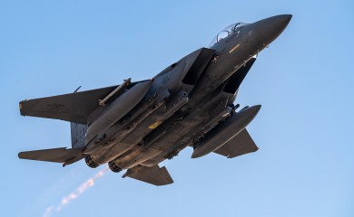 Tramp: Spasen američki pilot aviona oborenog u Iranu, povrijeđen je, ali je živ