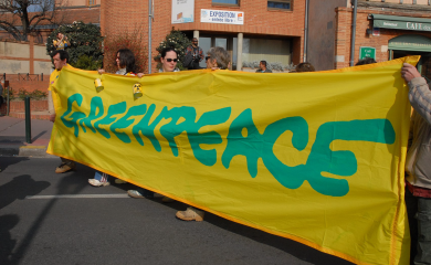 Ekološka organizacija "Grinpis" prekinula govor britanskog premijera