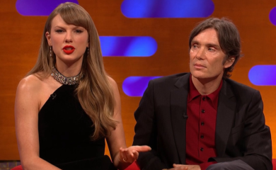 "Šef nonšalancije" Izraz lica Cilliana Murphyja dok Taylor Swift pokazuje zaručnički prsten hit na mrežama