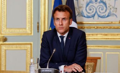 MAKRON: Zapad ne želi da uništi Rusiju