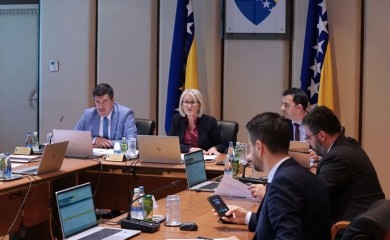Postoji li crvena linija za nosioce javnih funkcija