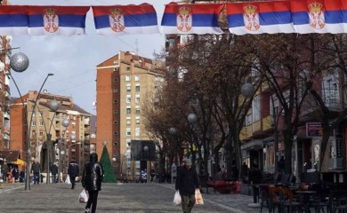 BADNJI DAN NA KiM: Srbi organizovano sijeku badnjake