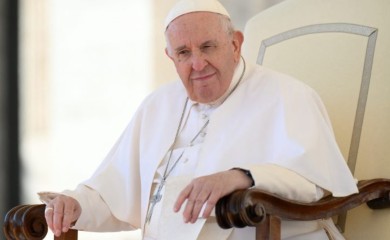 Poruka iz Vatikana: Papa Franjo čestitao pravoslavni Božić