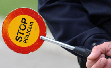 Žena ubila muža pa skočila kroz prozor