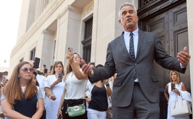 Javno se protivi vakcinama: Kenedijev sin izazvaće Bajdena u trci za predsjednika