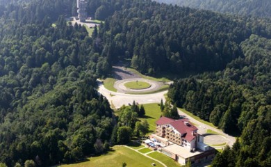 Tragedija na Kozari: Poginuo suvozač na kvadu