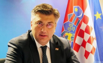 Završio sastanak u Banskim dvorima: “Dajemo mandat Plenkoviću da sa 76 potpisa ide Milanoviću”