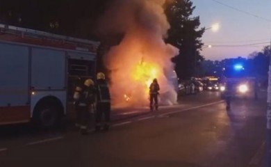 Vatra progutala kladionicu u Beogradu (VIDEO)