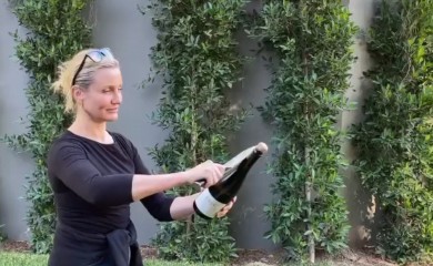 „Živim kao životinja i ne kupam se“: Slavna holivudska glumica više ne obraća pažnju na izgled, a izgleda bolje nego ikad FOTO