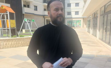 Policija se oglasila o napadu na sveštenika u Trebinju, reagovao i vlasnik kafića