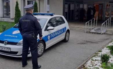 POLICAJAC U BANJALUCI KOJI JE slikao glasački listić UDALJEN SA BIRAČKOG MJESTA, slijedi disciplinski postupak