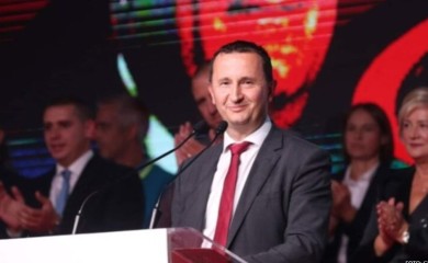 Mirko Ćurić proglasio pobjedu u Trebinju