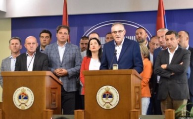 Mogu li pronaći “čarobnu formulu”? Ima li opozicija uopšte šansu da pobijedi Dodika i SNSD