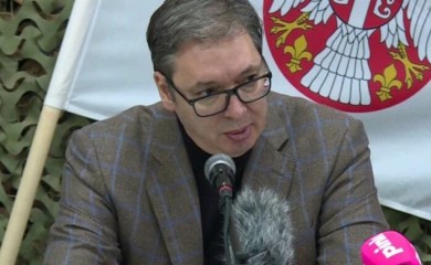 Vučić: Da si živ i zdrav Stefane, u Hilandaru se svi za tebe molimo