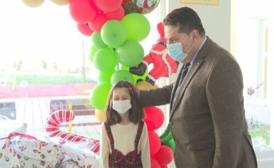 Stevandić uručio paketiće djeci roditeljske kuće "Iskra" i Klinici