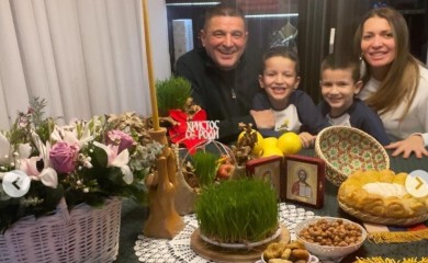 Baja Mali Knindža pokazao kako proslavlja Badnje veče (FOTO)