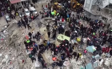 Snimci iz vazduha: Turski i sirijski gradovi sravnjeni sa zemljom (VIDEO)