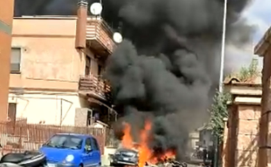 Teška nesreća u Italiji: Avioni se sudarili tokom leta (VIDEO)