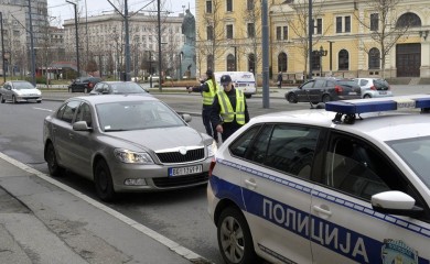 Policija pretresla stan, trinaestogodišnjak prijetio da će ponoviti masakr iz Beograda