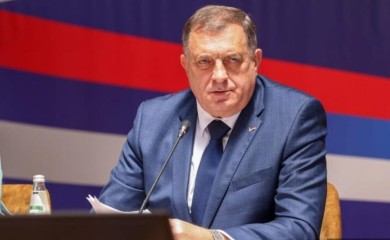 Dodik poručio: Proglasićemo nezavisnost ako nam pokušaju oduzeti imovinu