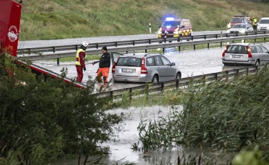 Oluja pogodila Švedsku i Norvešku, kuće i putevi pod vodom (FOTO)