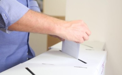 DUBOKO UKORIJENJENA KORUPCIJA Da li mandat (grado)načelnika treba da se ograniči na 2